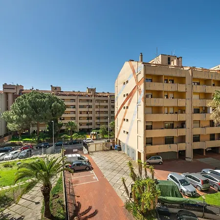 Con Parcheggio Privato شقة *