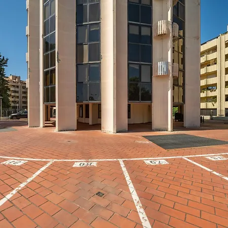 Con Parcheggio Privato